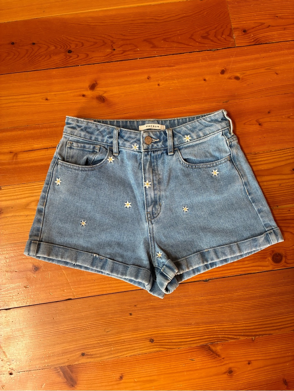 Women’s Pacsun denim shorts